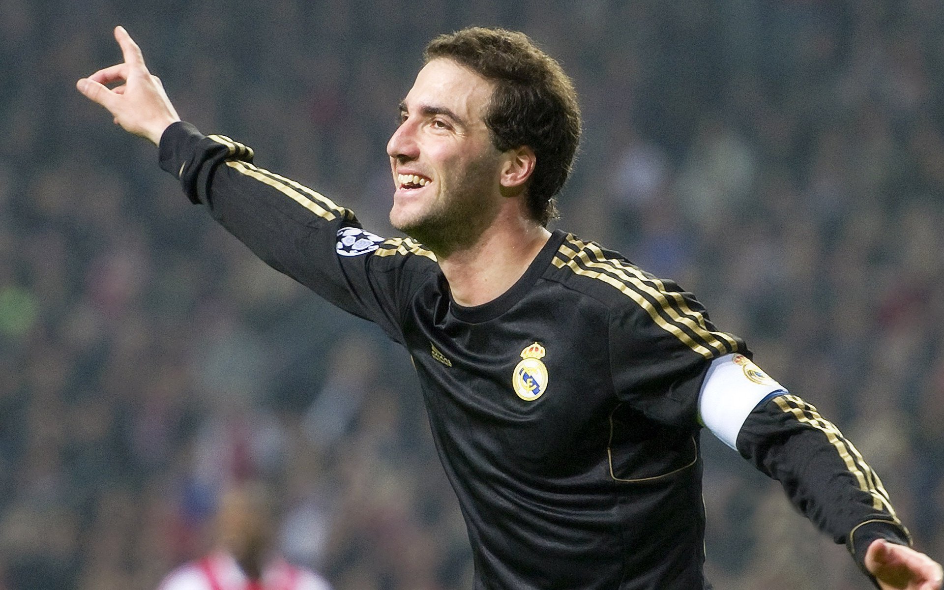 2024北京国际马拉松赛圆满落幕，埃塞俄比亚选手包揽男女冠军