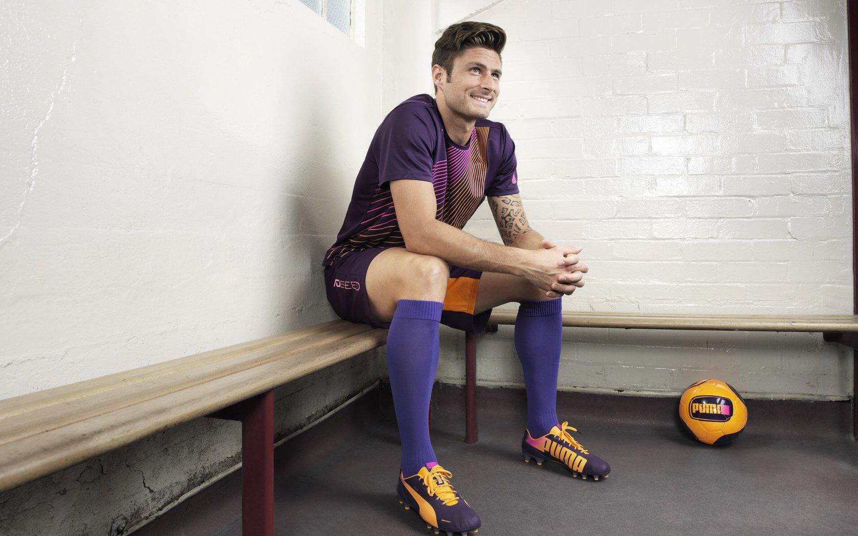 花落谁家？追梦格林透露，库里新球鞋合约谈判加速，天价续约即将尘埃落定