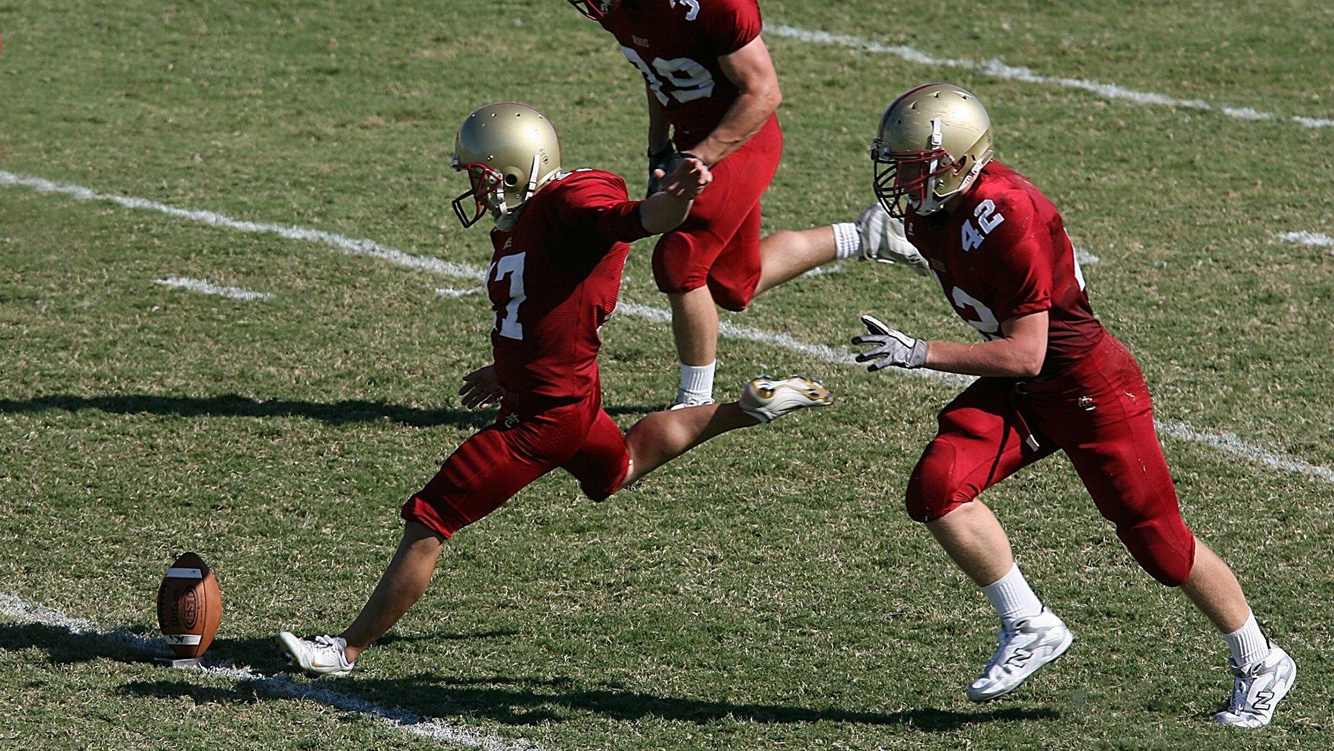 昔日青年欧冠绝杀皇马天才引关注，球迷戏言，可与马奎尔共组双塔